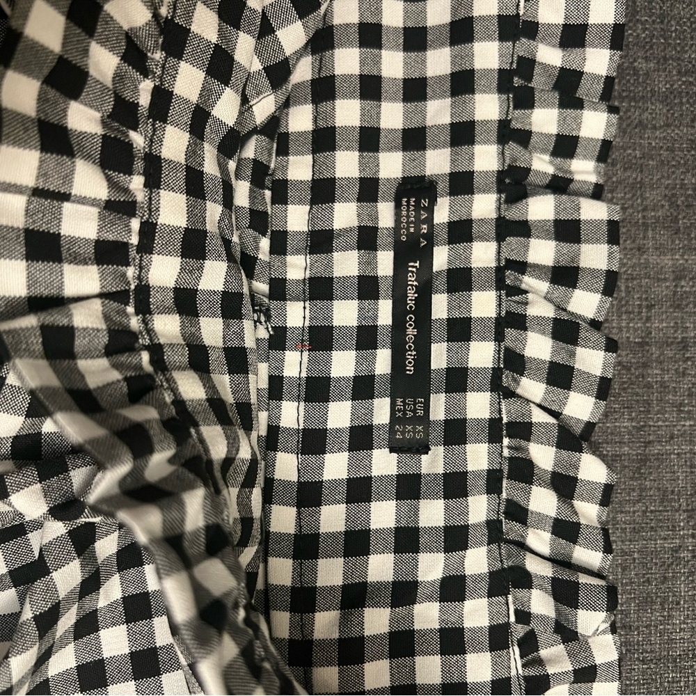 Zara Monochrome Checkered Shorts - Picture 3 of 3